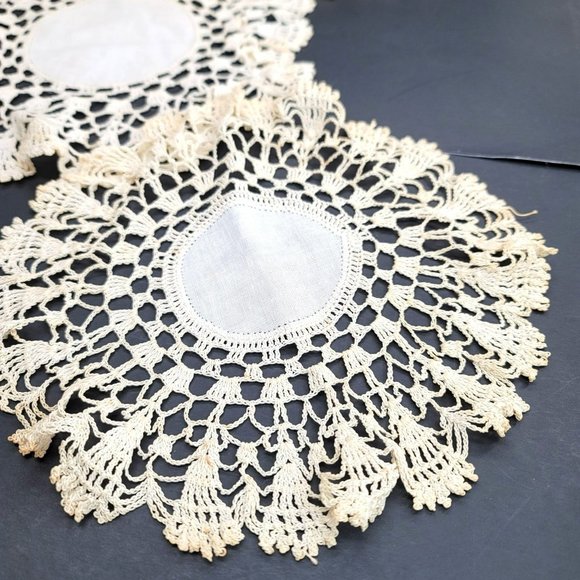 Round Doillies Set of 5 Handmade Cream Vintage Textiles Decor Cr151 - Picture 3 of 7